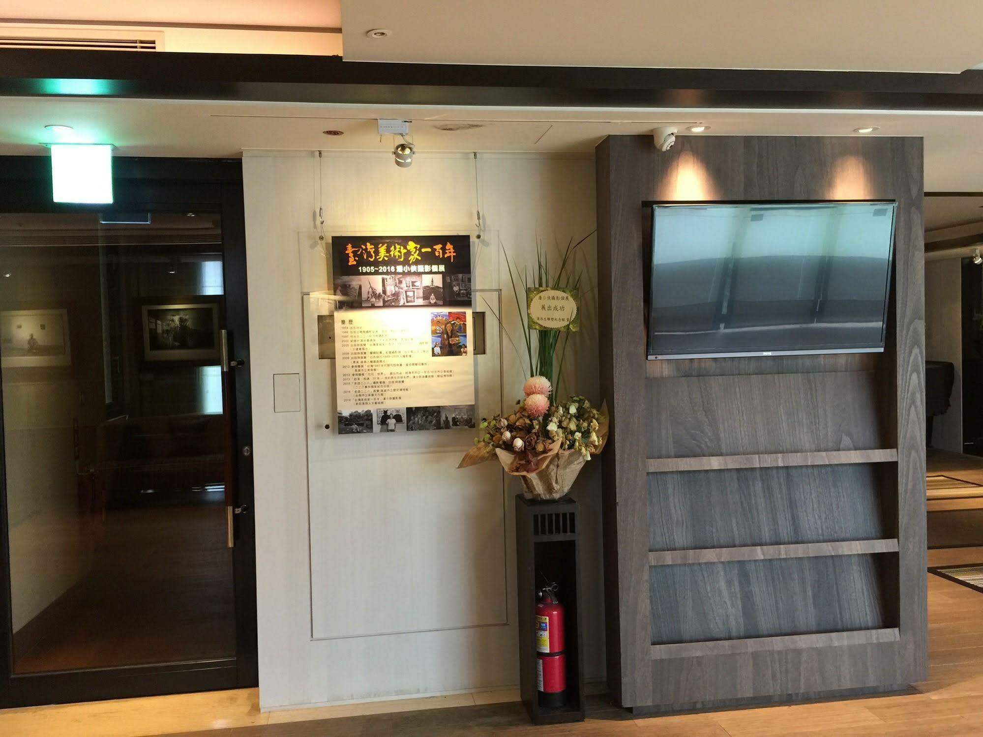 New Taipei City 新莊客旅酒店 外观 照片
